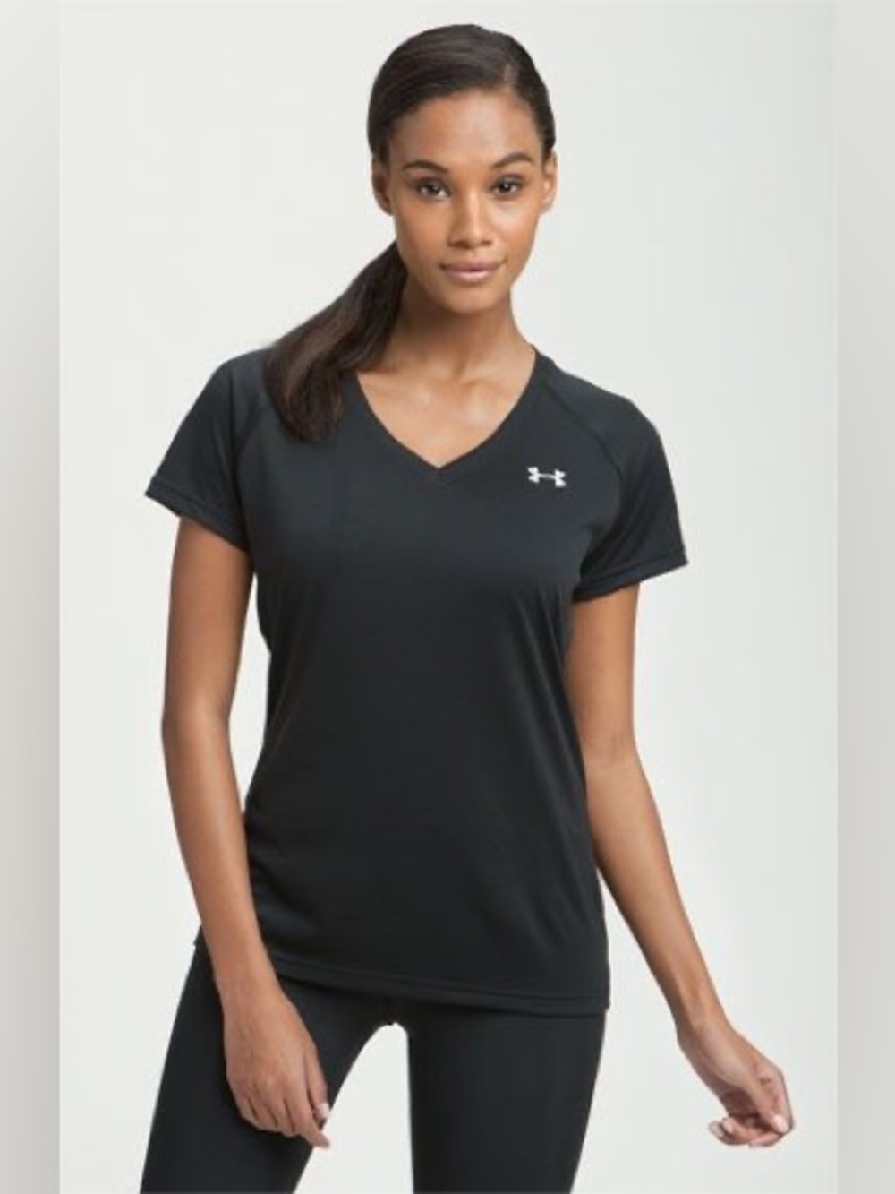 Under Armour Athletic Black V-Neck Workout Shirt Size L